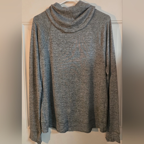 Women's Size Med Gray Long-Sleeved, Cowl Neck Pullover With KrisCross Front. - Picture 8 of 12